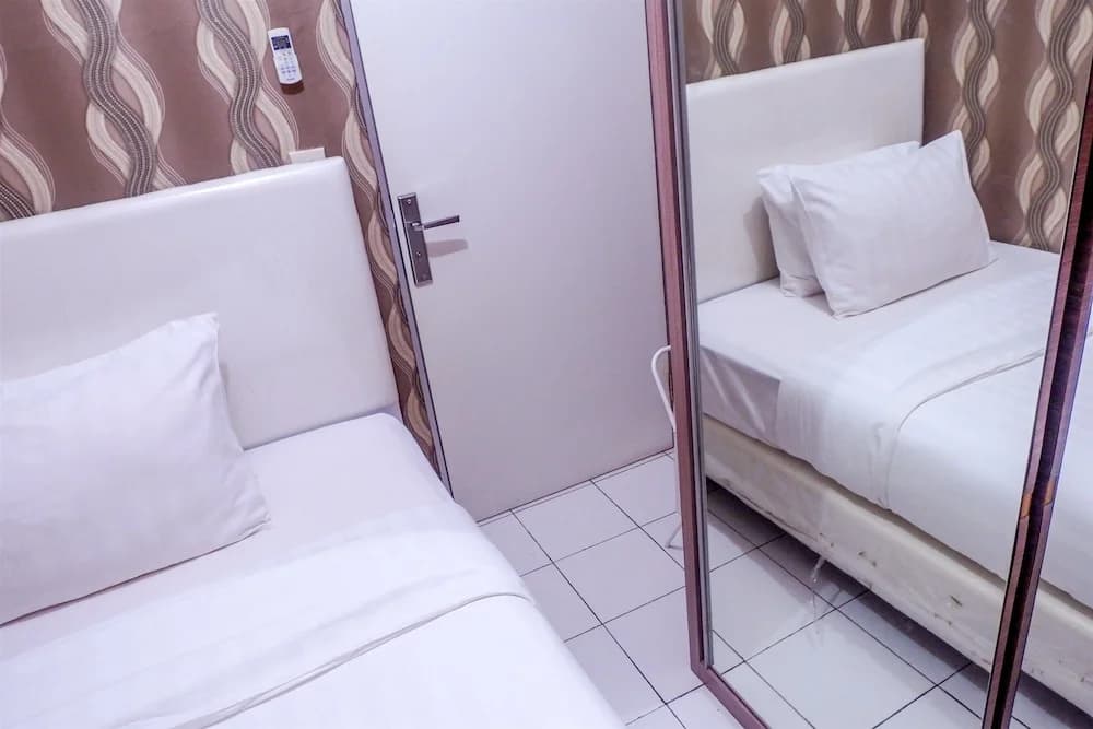 Warm Cozy Menteng Square Apartment - photo 4