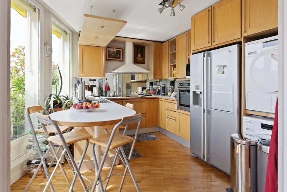 Stunning 3 Bed Apt With Balcony Near Champs Elysée - photo 15