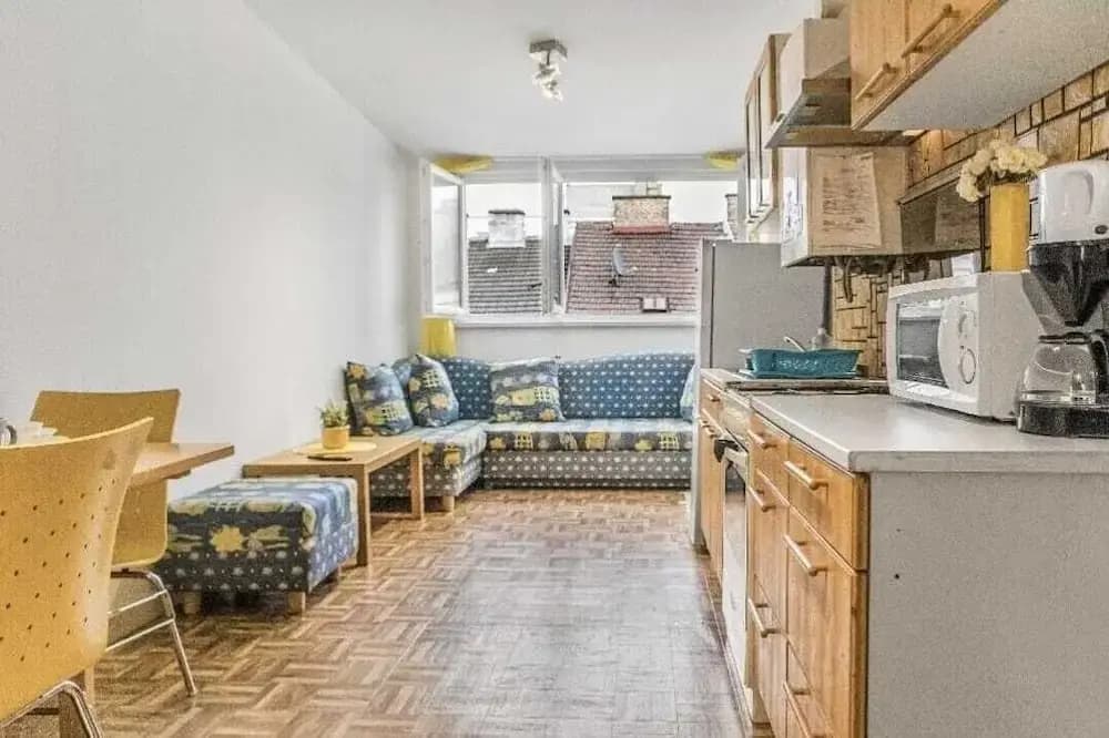 2BR Apt Next to Vienna Vibrant Center - photo 8