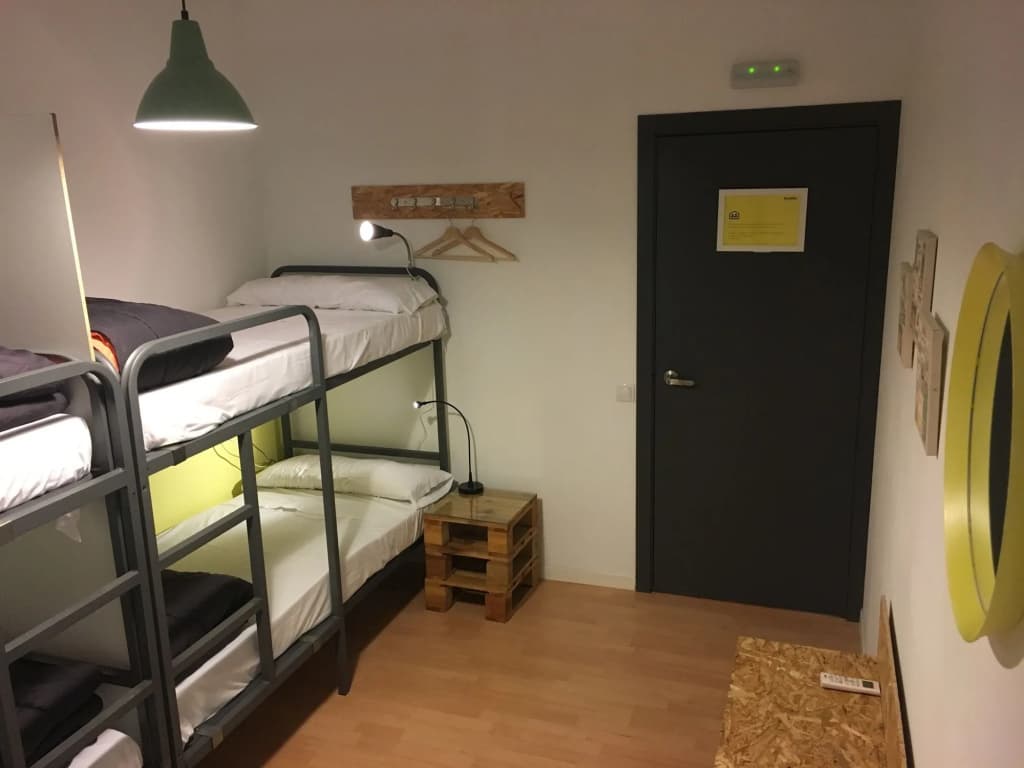 Bed & Bike Hostel Barcelona - photo 3