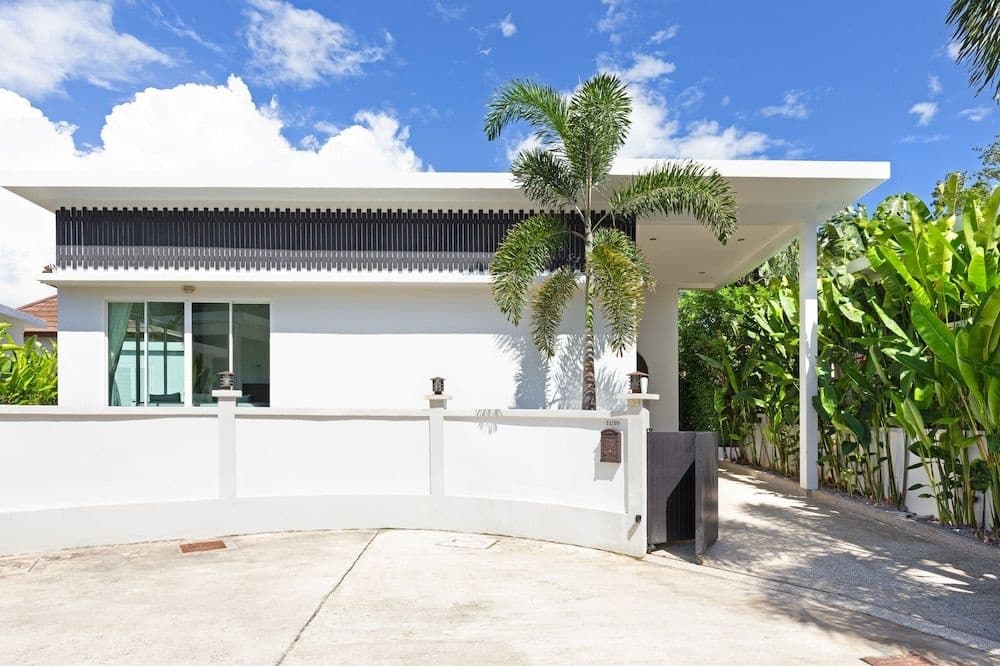 Tropical Stay at 2BR Pool Villa Greens 8 - photo 15