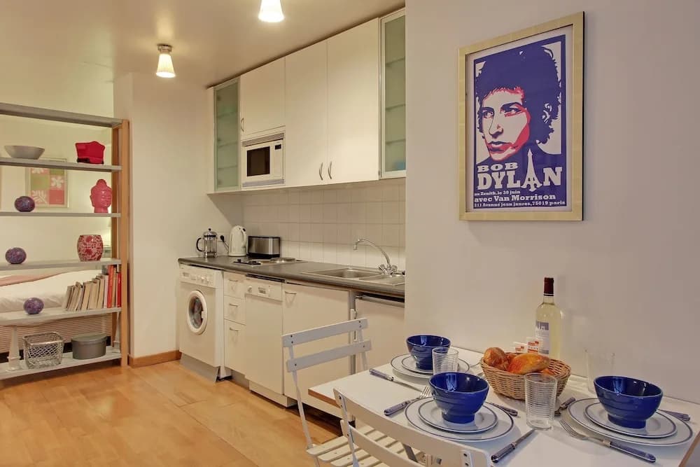S09278 - Studio with patio for 3 people, Grand Boulevards - main photo