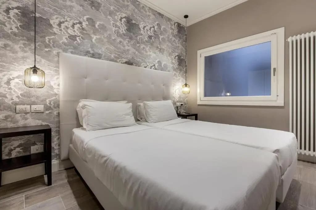 Bell Tower Studio Apartment - photo 3