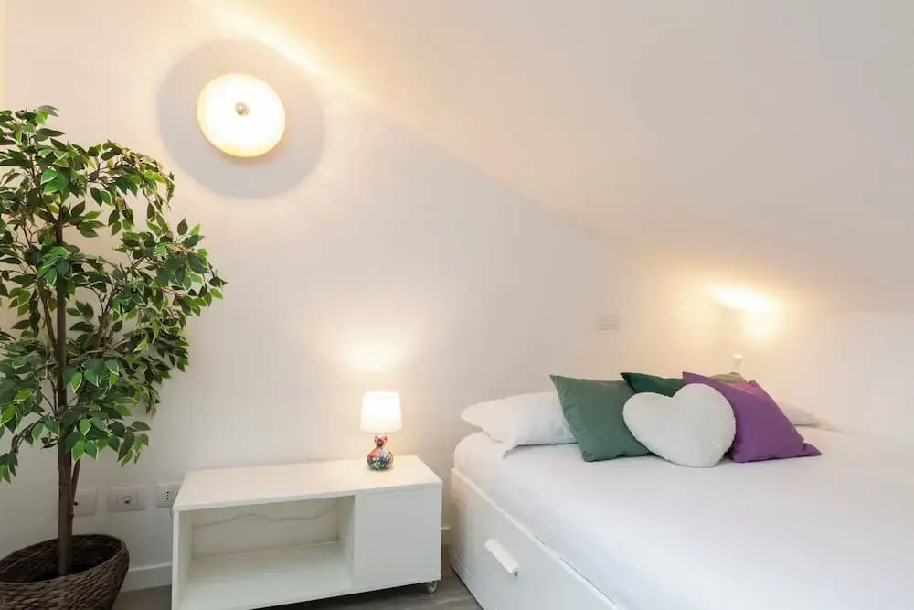 notaMi - Bright Attic M4 - 2 Bedrooms - photo 4