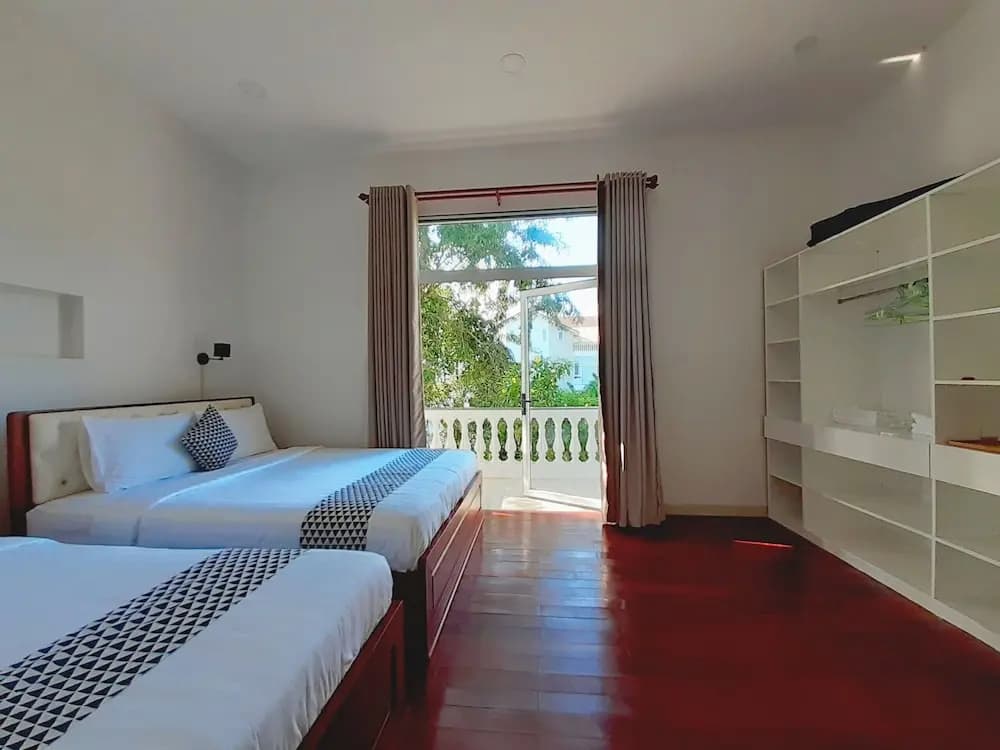 Sunshine Villa - photo 2