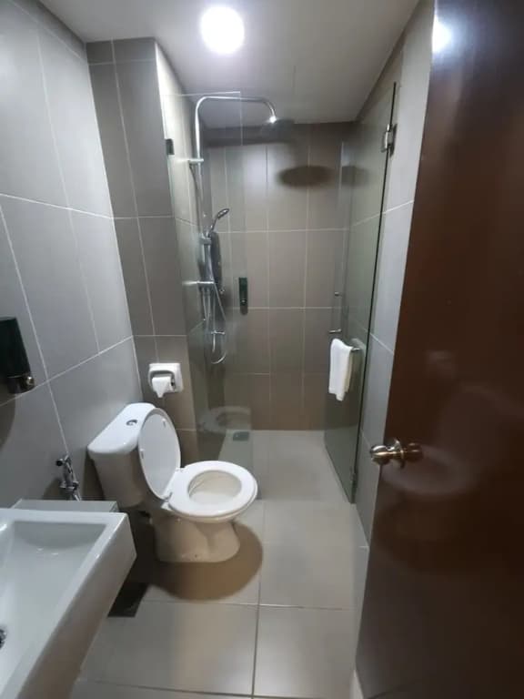 Yu Hotel Chinatown - photo 8