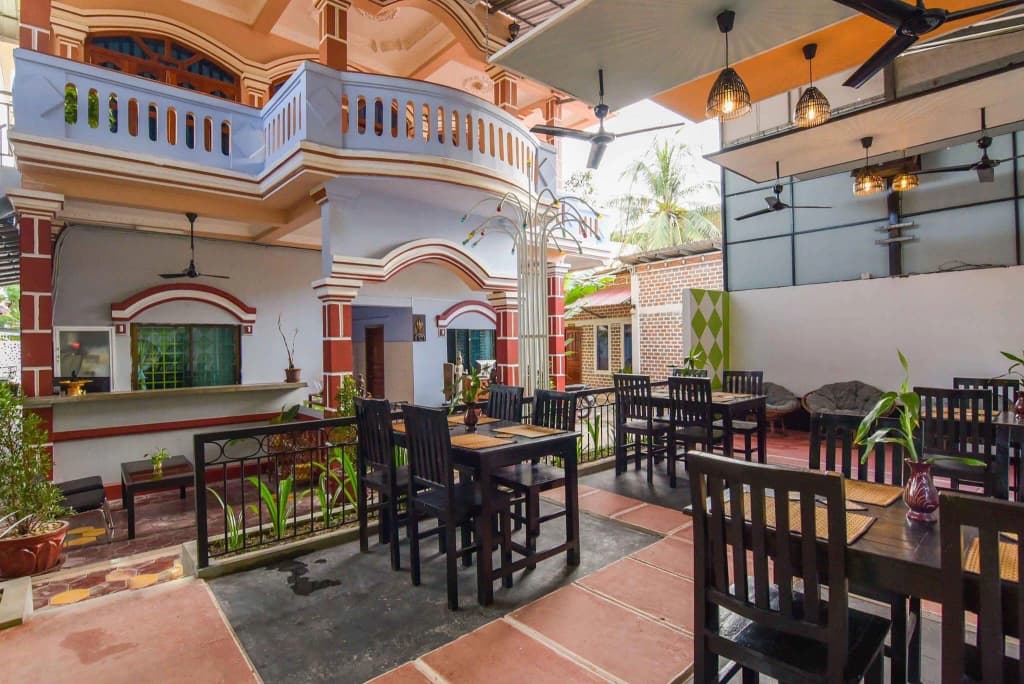 F&B Siem Reap Hostel - photo 17