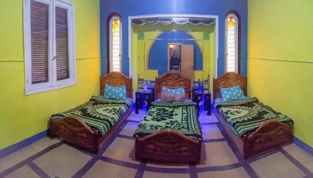 Castle Hotel - Hostel - photo 13