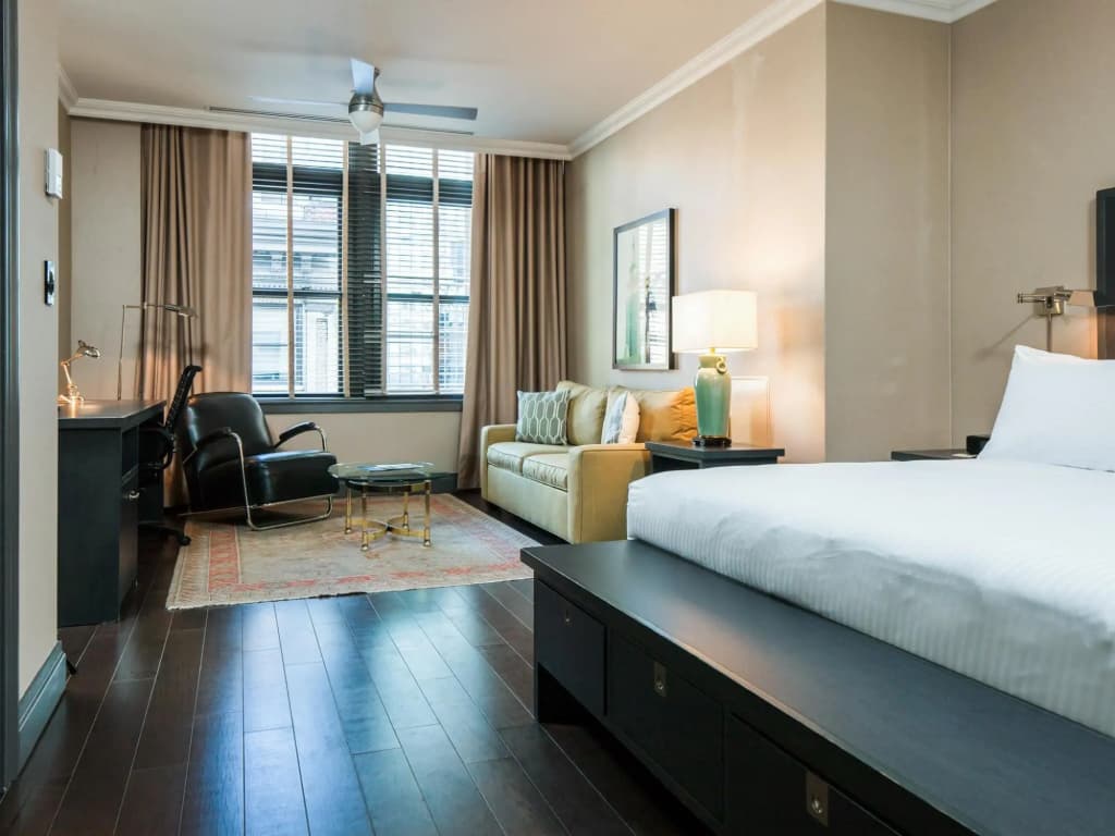Avalon Hotel - photo 5