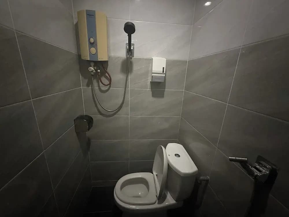 Tiong Nam Hotel Near Pasir Gudang - photo 23