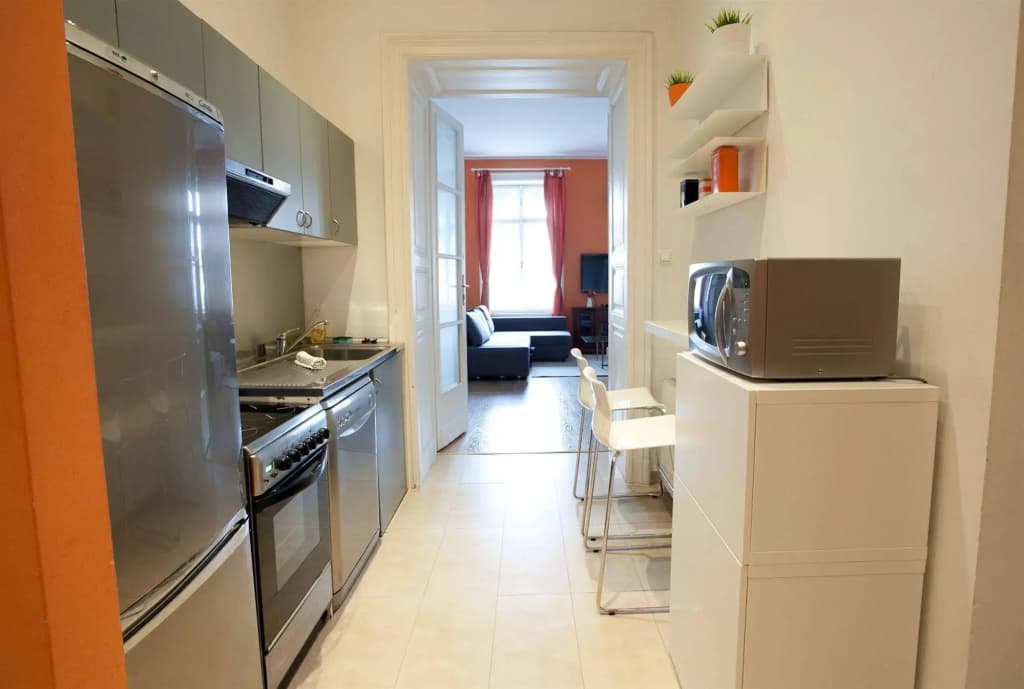 Oktogon Apartment - photo 12