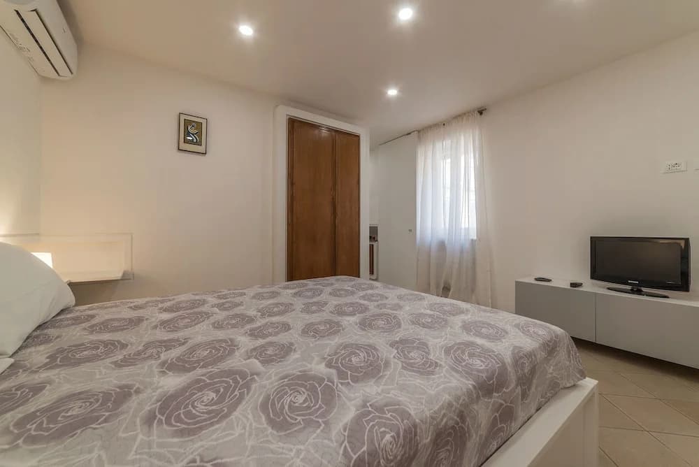 Montecitorio Lovely Apartment - photo 4