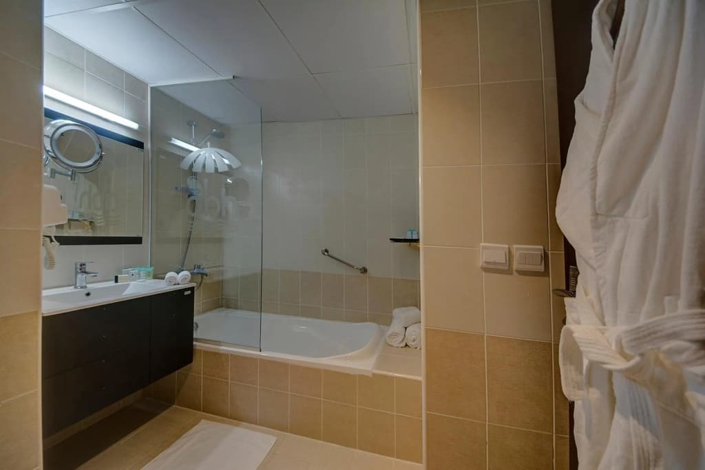 Ajman Beach Hotel - photo 8