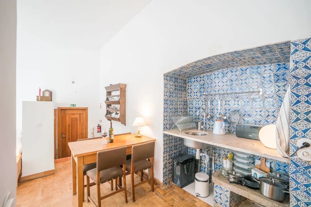 Traditional Studio Apartment - photo 8