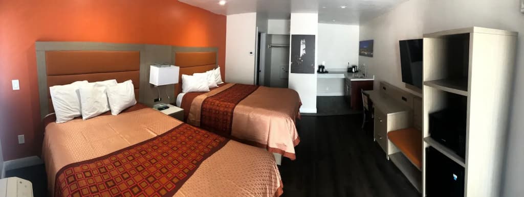 Presidio Parkway Inn - photo 6