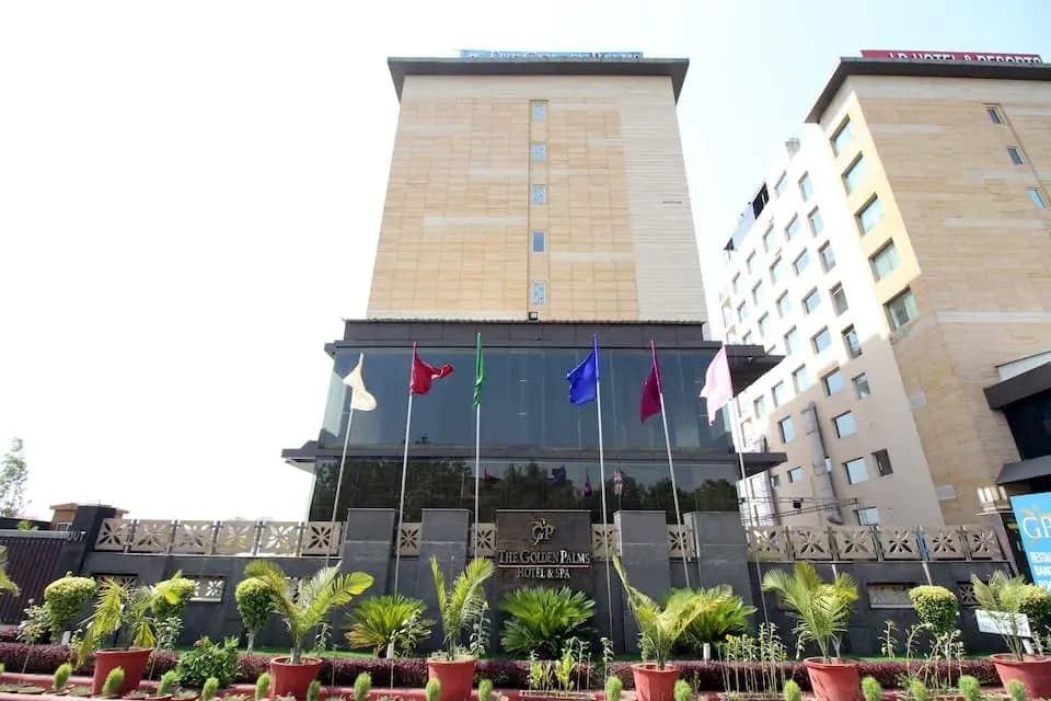 The Golden Palms Hotel - photo 1
