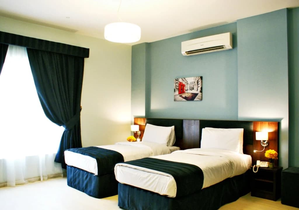 Weekend Hotel - photo 3