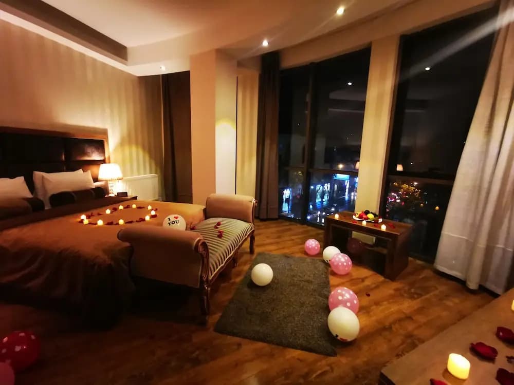 Green Queen Hotel - photo 19