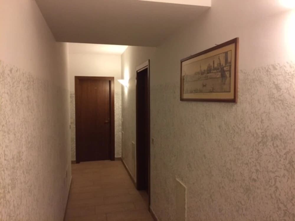 3 pax Studio, Month to Month Lease, Utility Costs Included - photo 11