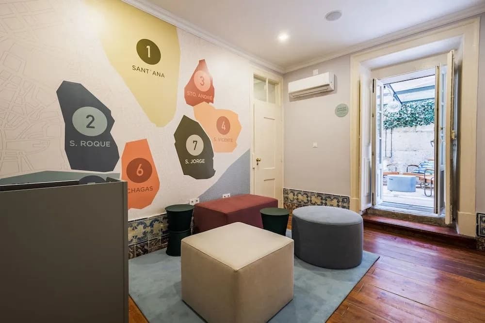 LR Guest House - photo 11
