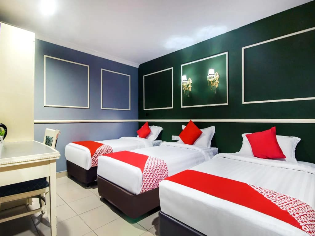 Super OYO 761 City Hotel - photo 25
