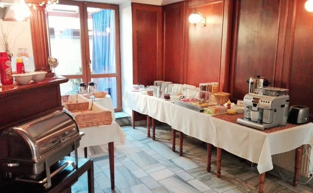Elen's Hotel Arlington Prague - photo 17