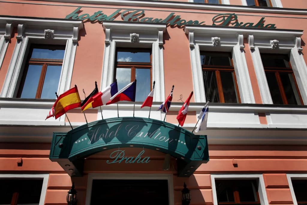Hotel Carlton - photo 18