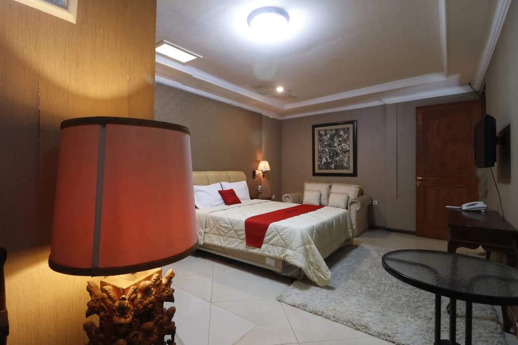 RedDoorz Plus @ Jalan Dharmawangsa - photo 20