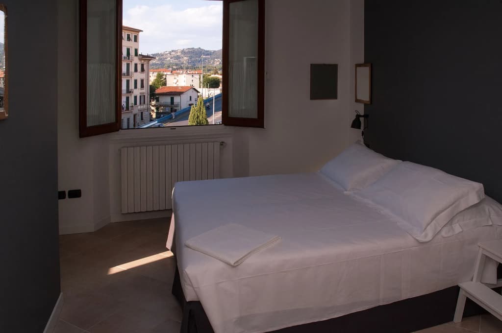 In Florence Apartments - photo 4