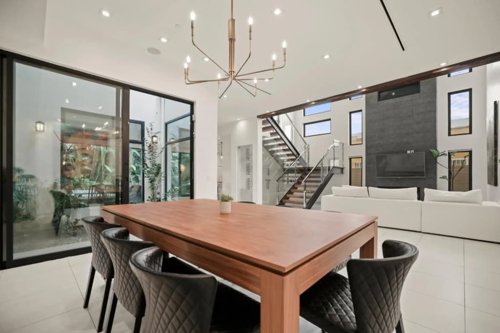 Crescent Heights - photo 3