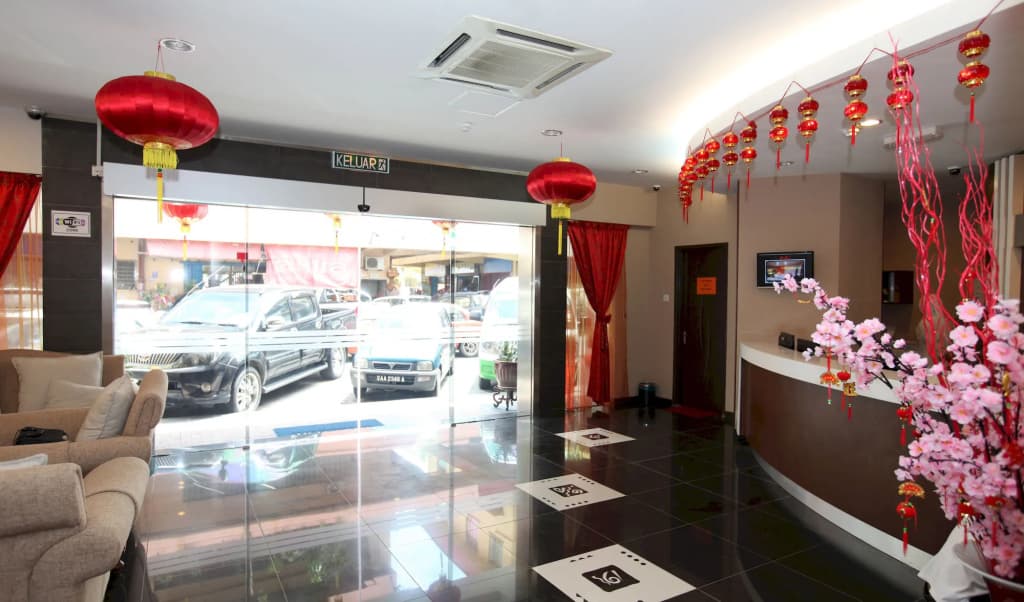 1 City Hotel - photo 2
