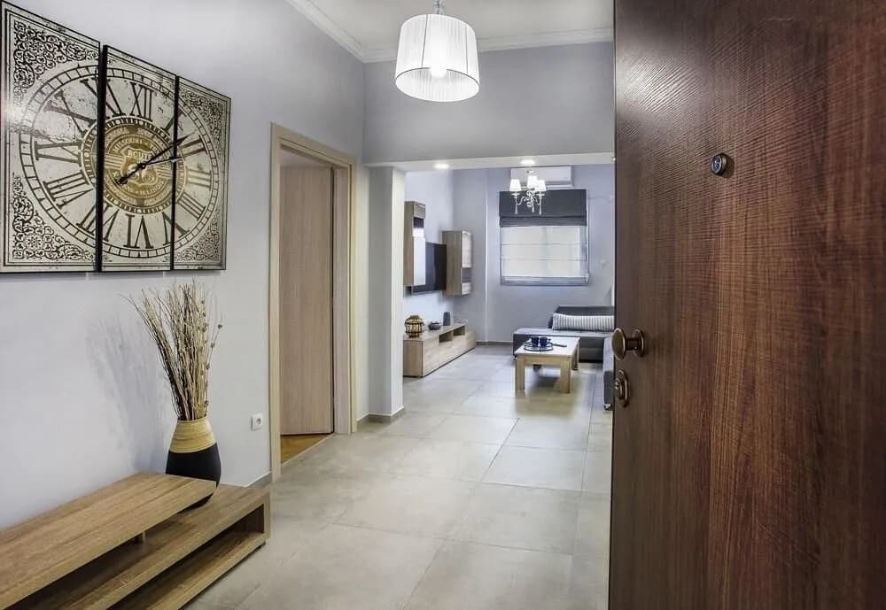 Spacious 3-Bedroom Apartment 90M From Train - photo 1