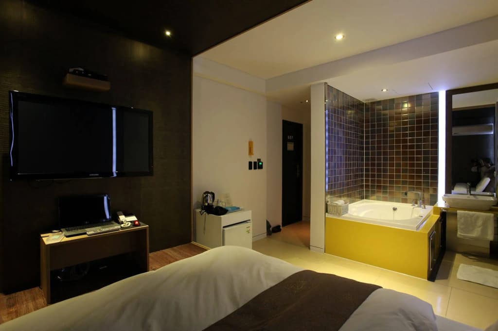 Hotel Jade - main photo