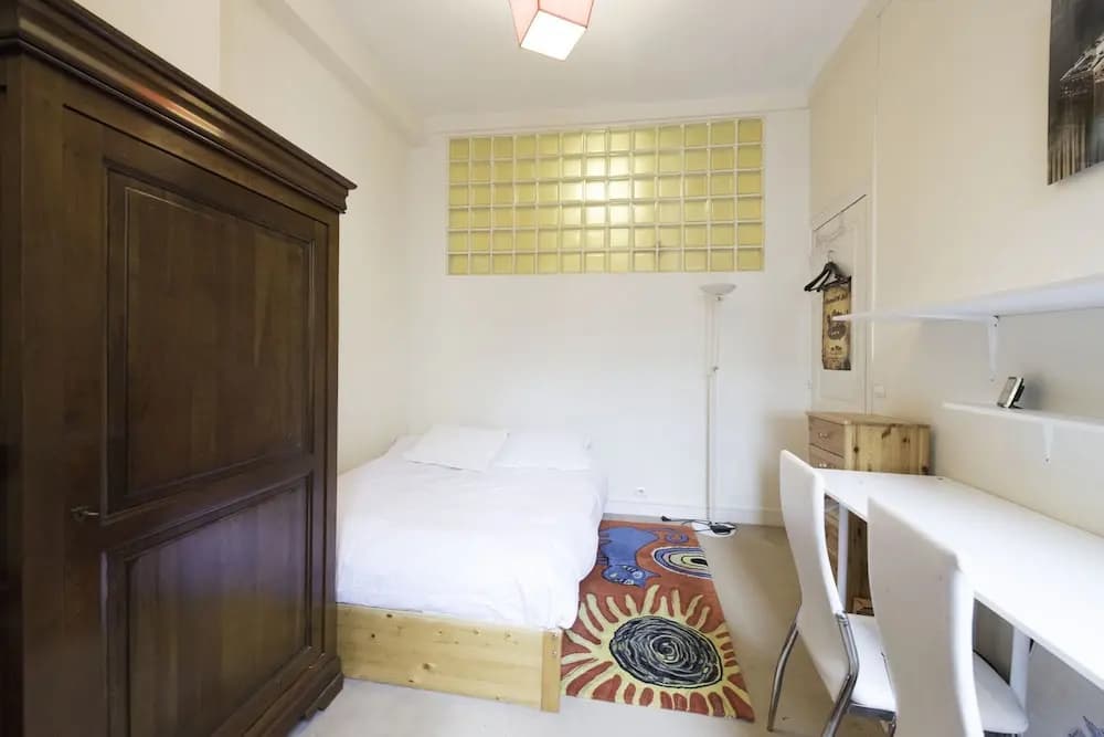 Champs-Elysees Hideaway - photo 4