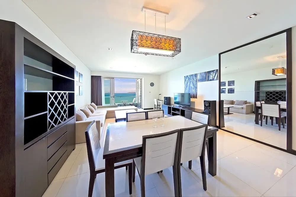 iBeach Luxury Seaview Apartment - photo 2