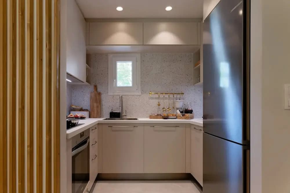 Acropolis Deluxe 1BR Apartment - photo 19