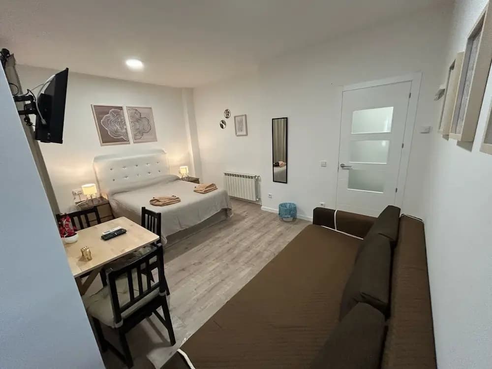 Habitaciones en Embajadores - photo 7