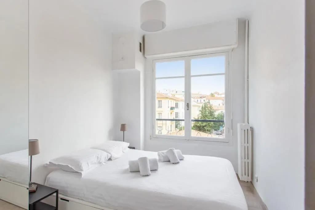 Modern and bright flat in a calm street close to Nice station - Welkeys - photo 2