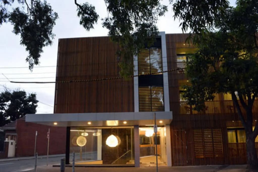 Melrose Apartments - photo 1