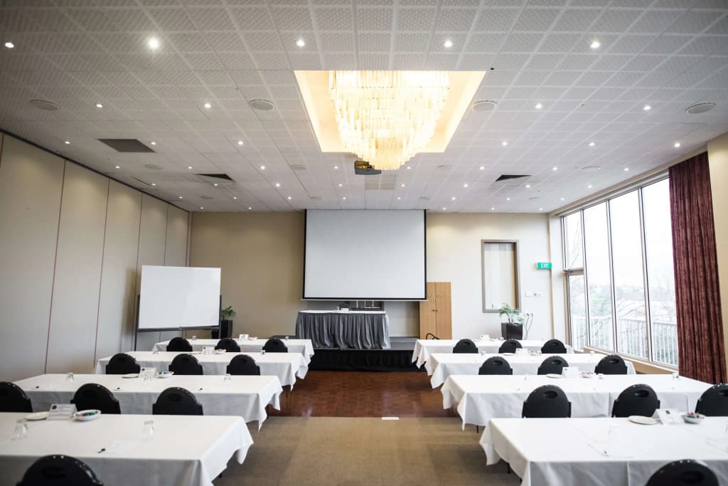 Best Western Airport Motel and Convention Centre - photo 20
