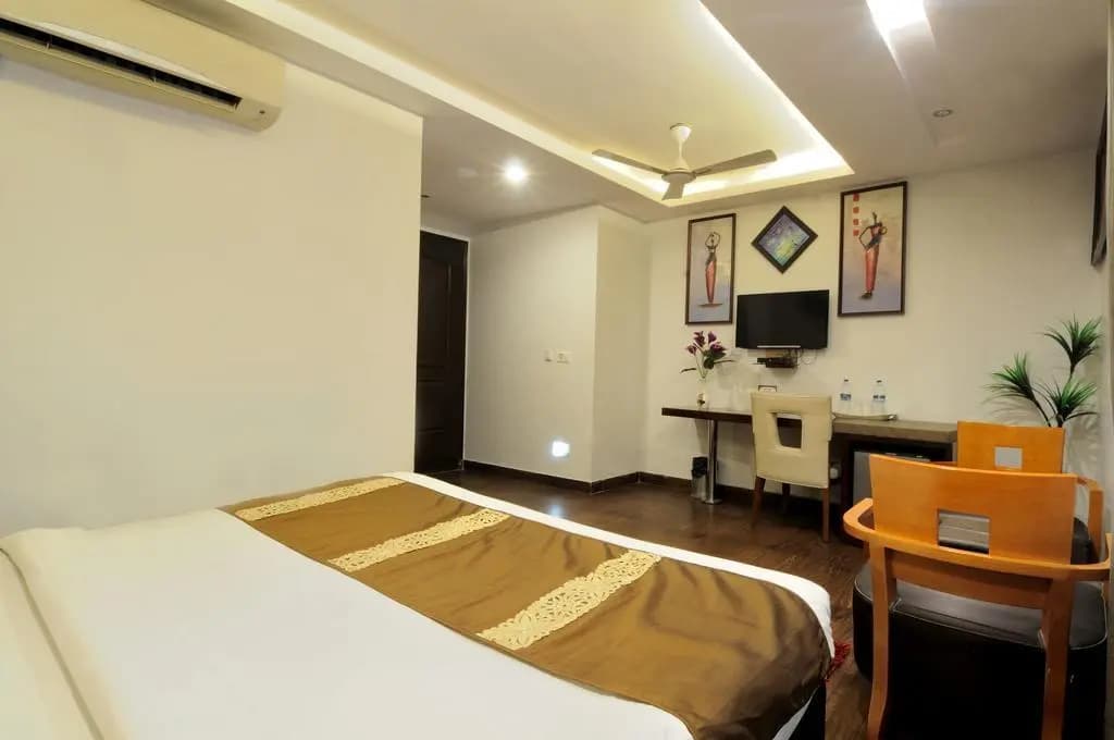Check In Room Main Bazar - photo 10