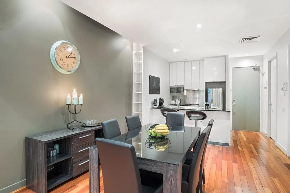 Sanctuary Apartments - Collins St CBD - photo 12