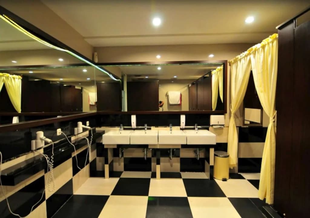Capsule Hostel Old Batavia - photo 11