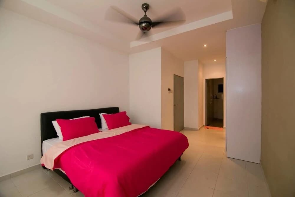 Homely Condo Near Embassy Row - photo 2