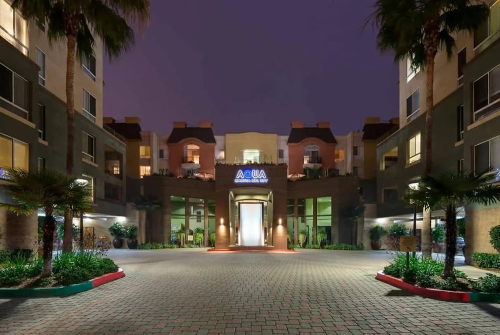 Global Luxury Suites at Lincoln Blvd - photo 1