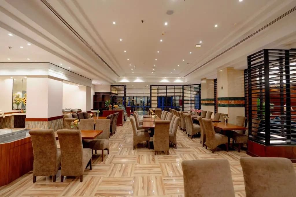Luxe Grand Hotel Apartments - photo 41