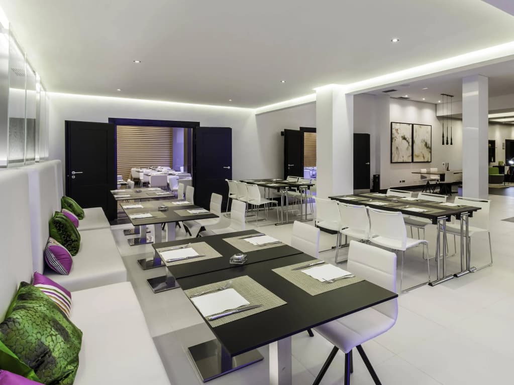 Hotel ILUNION Suites Madrid - photo 20