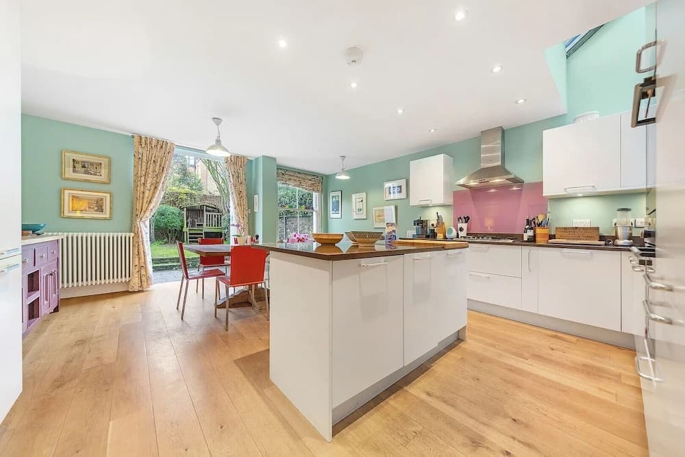 Colourful on Ormiston Grove - photo 15