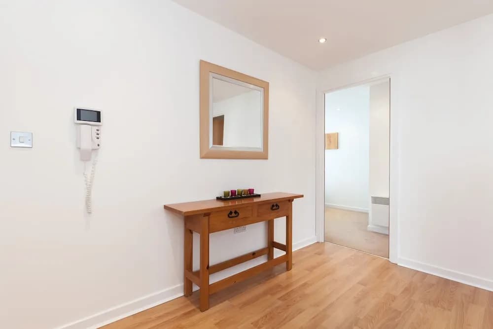 Stylish Garden View Apartment - photo 15