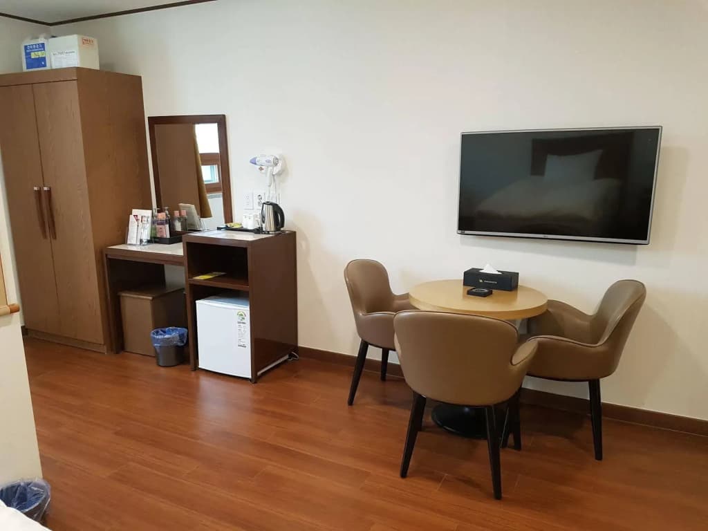 Youngbin Hotel - photo 6